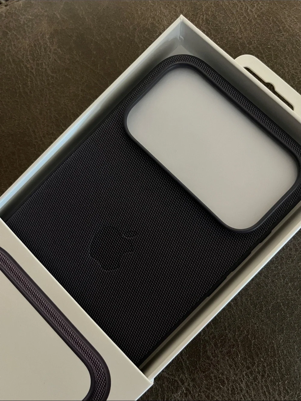 Apple premium woven
